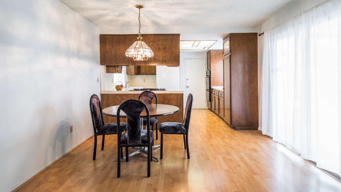 20055 Lassen St, Chatsworth, United States 91311