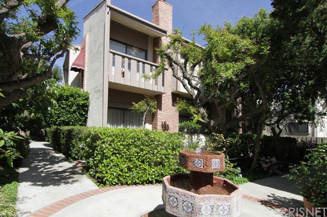 5255 White Oak Avenue, Encino, CA 91316