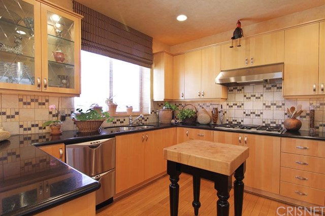 5255 White Oak Avenue, Encino, CA 91316