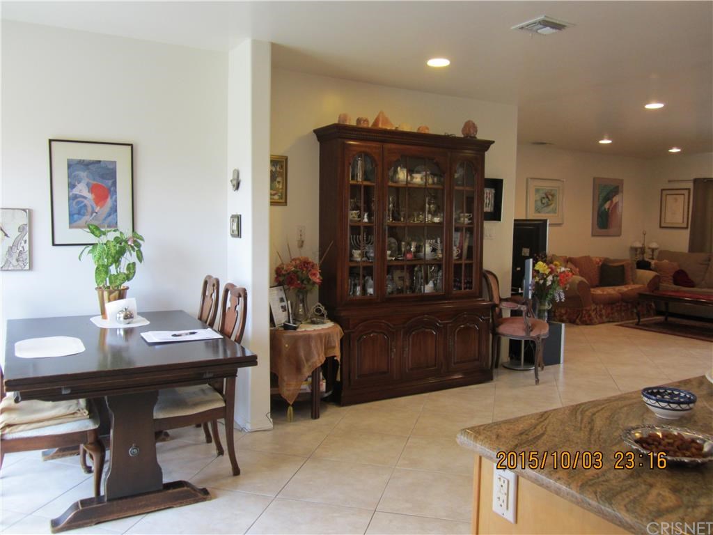 17931 Collins Street, Encino, CA 91316