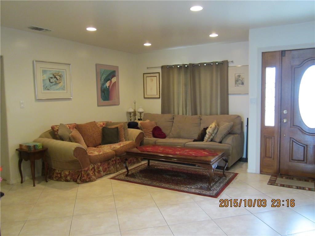 17931 Collins Street, Encino, CA 91316