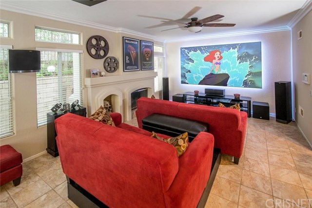 24552 Ebelden Avenue, Newhall, CA 91321