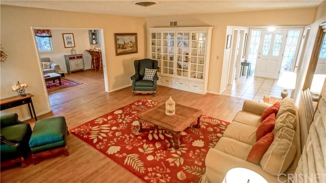 25092 Highspring Avenue, Newhall, CA 91321
