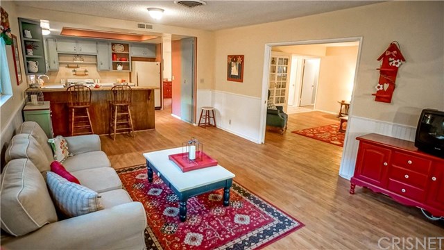 25092 Highspring Avenue, Newhall, CA 91321
