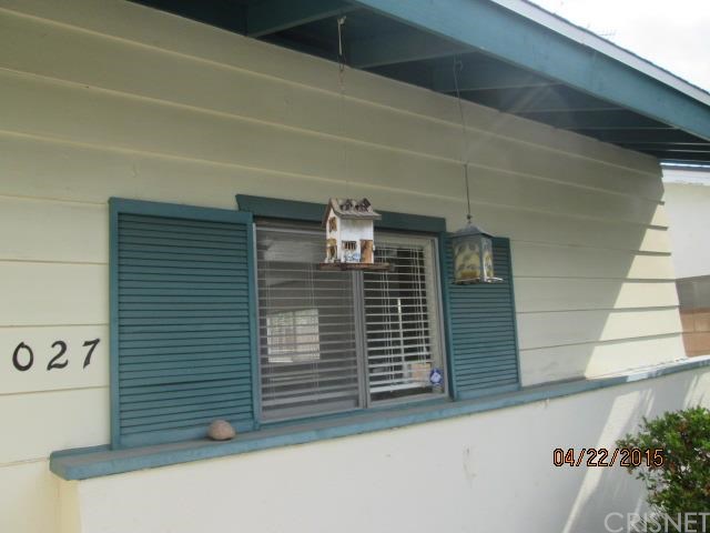 19027 Gledhill Street, Northridge, CA 91324