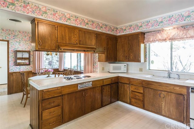 19118 Marilla Street, Northridge, CA 91324