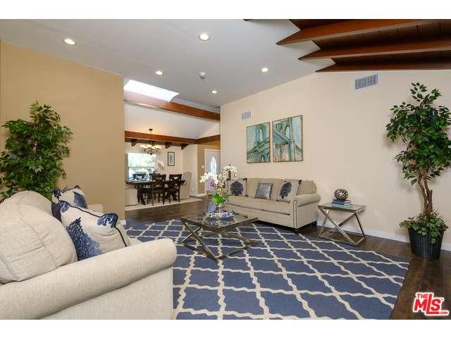 9300ENCINO Avenue, Northridge, CA 91325