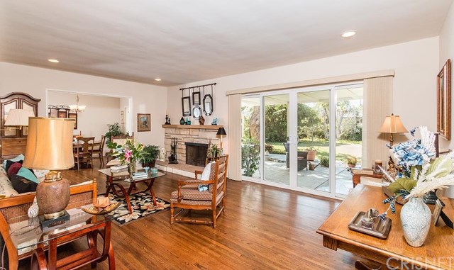 10151 Babbitt Avenue, Northridge, CA 91325