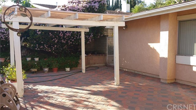11625 Lyster Avenue, Northridge, CA 91326