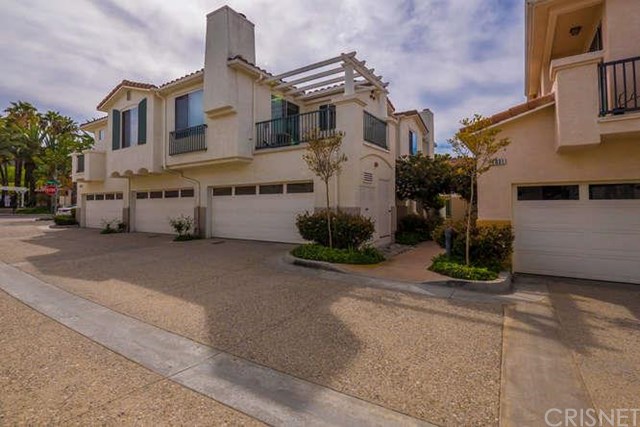 12243 Shady Hollow Ln