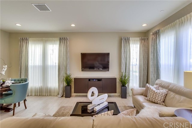 20333 Paseo Los Arcos, Northridge, CA 91326