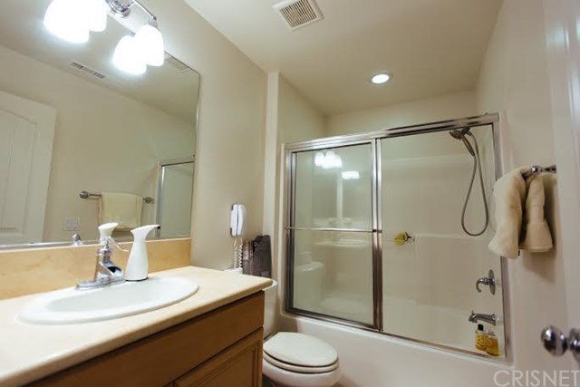 20261 Pienza Lane, Northridge, CA 91326