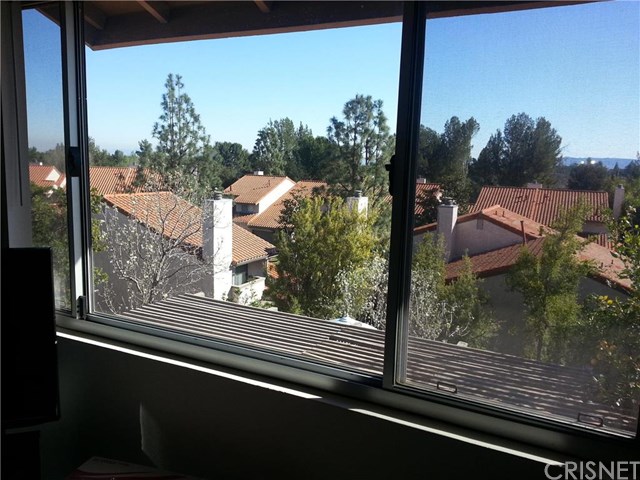 19225 Index Street, Northridge, CA 91326