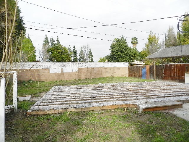 19523 Saticoy StReseda, CA, 91335Los Angeles County
