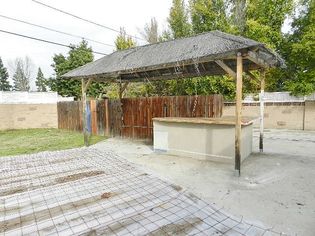 19523 Saticoy StReseda, CA, 91335Los Angeles County