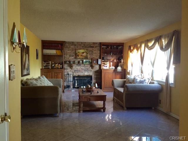 19155 Lull St, Reseda, United States 91335