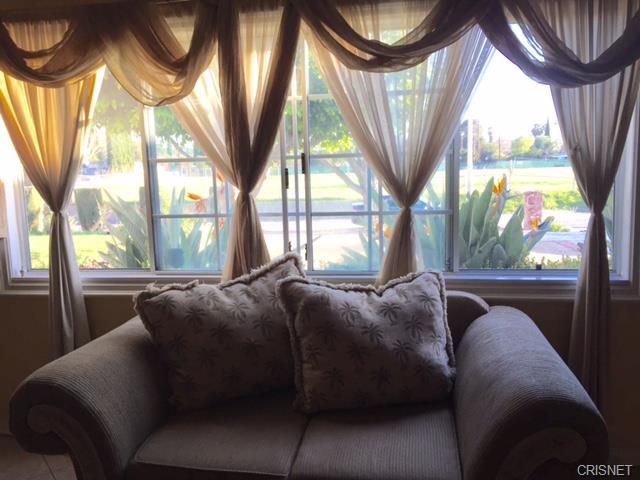 19155 Lull St, Reseda, United States 91335