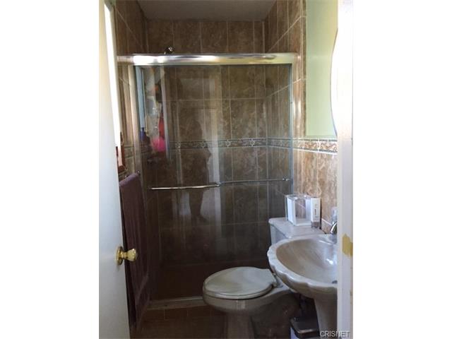 19155 Lull St, Reseda, United States 91335