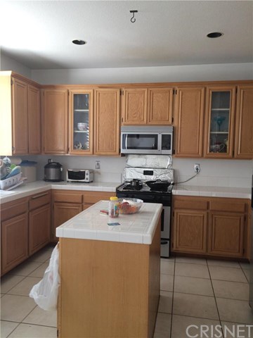 19542 Valerio Street, Reseda, CA 91335
