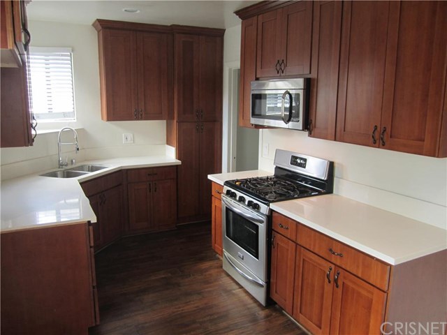 7313 Yarmouth Avenue, Reseda, CA 91335