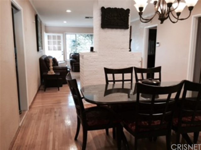 18627 Victory Boulevard, Reseda, CA 91335