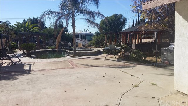 12943 Gladstone, Sylmar, CA 91342