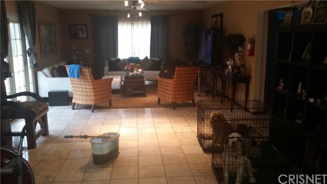 12943 Gladstone, Sylmar, CA 91342
