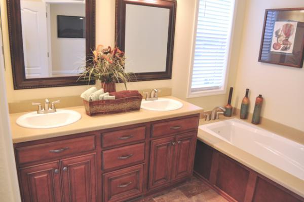 Oakridge Mobile Home Park 15455 Glenoaks Blvd. #354Sylmar, CA 91342