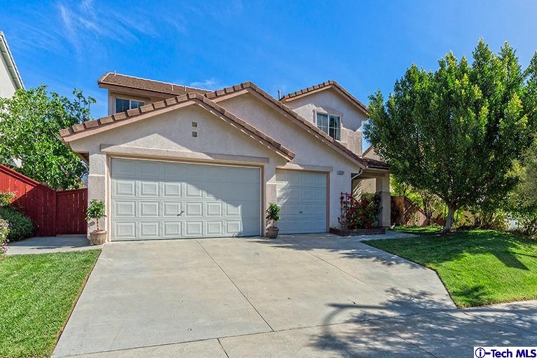 12118 Edgecliff Avenue, Sylmar, CA 91342