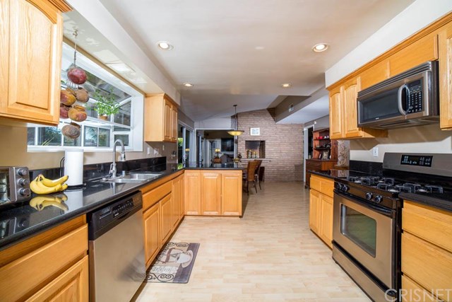 16930 Calahan Street, Northridge, CA 91343