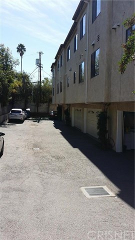8554 Burnet Ave