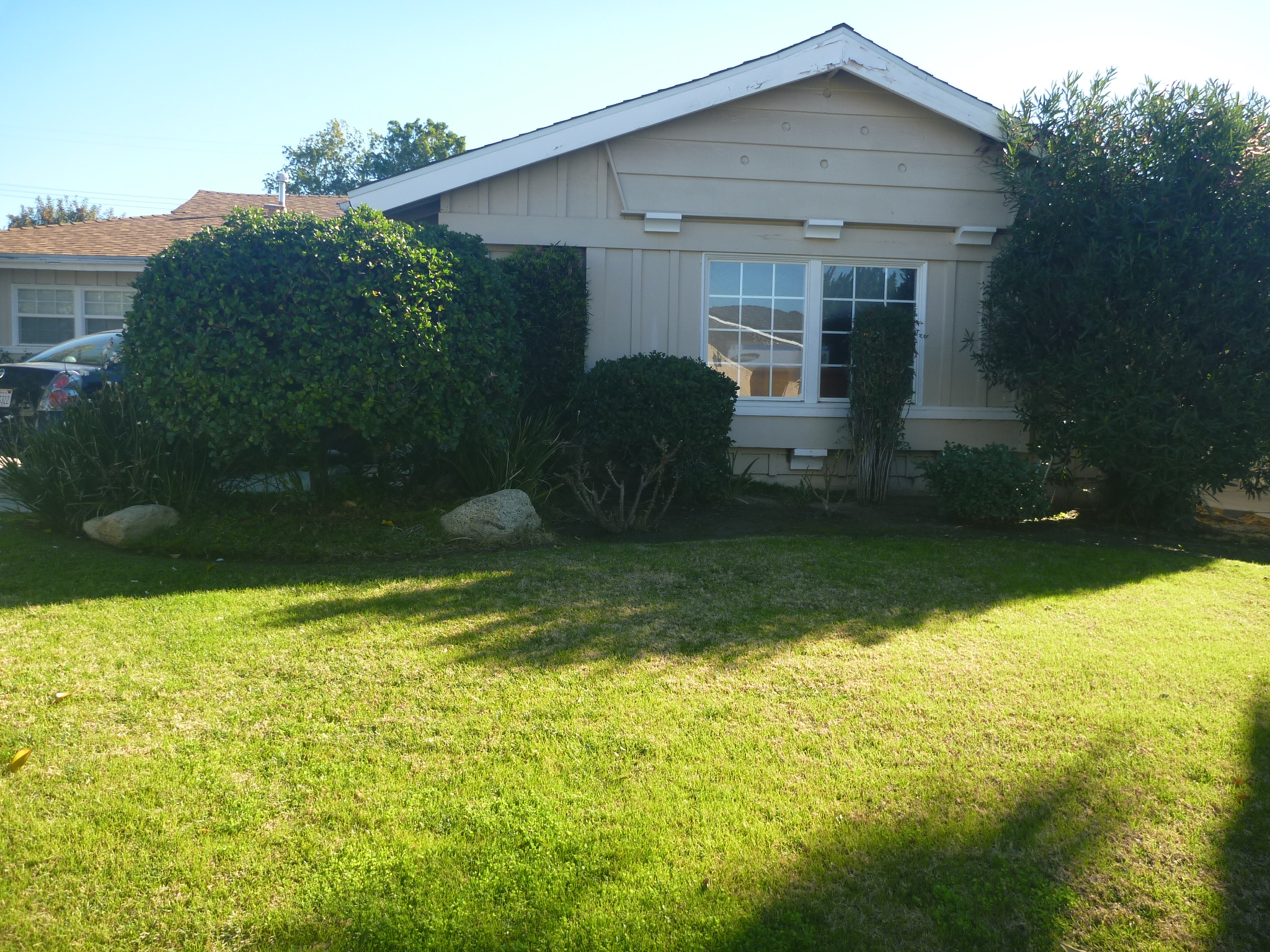 10214 Petit Ave, North Hills, United States 91343