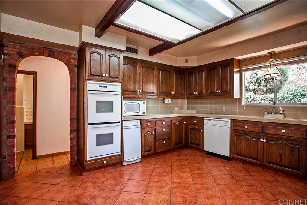 16514 Simonds Street, Granada Hills, CA 91344
