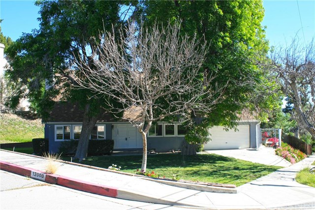 12000 Bambi Place, Granada Hills, CA 91344