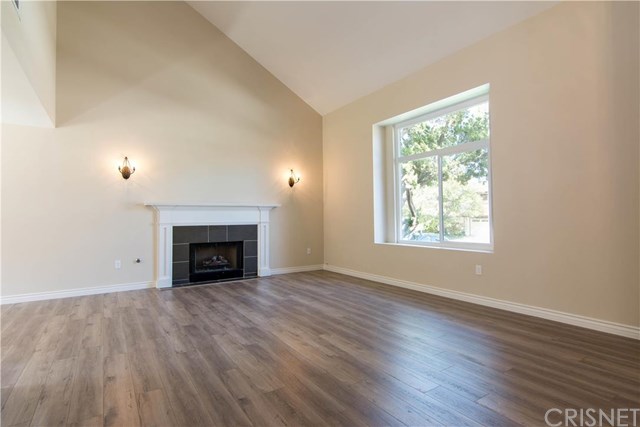 20376 Lisa Gail Drive, Saugus, CA 91350