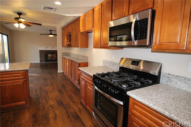 20534 Jay Carroll Drive, Saugus, CA 91350