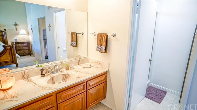 27576 Saffron Lane, Saugus, CA 91350