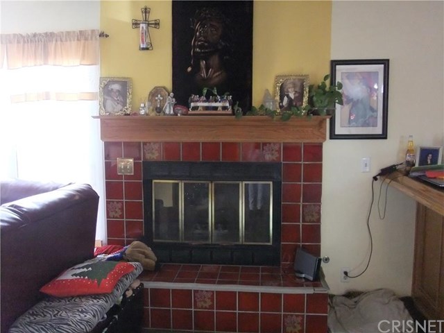 27447 Diane Marie Circle, Saugus, CA 91350