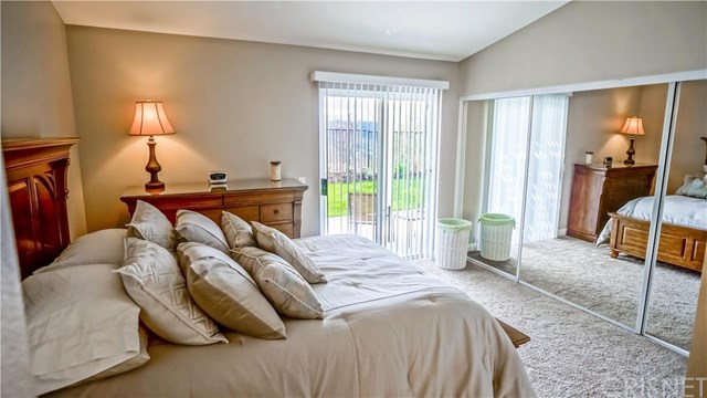 27668 Kristin Lane, Saugus, CA 91350