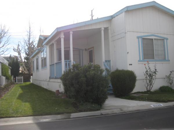 Greenbrier Mobile Estates East21220 Willow Weed WayCanyon Country, CA 91351