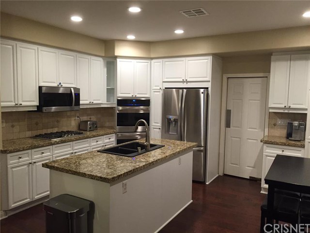 27537 Woodfield Place, Valencia, CA 91354