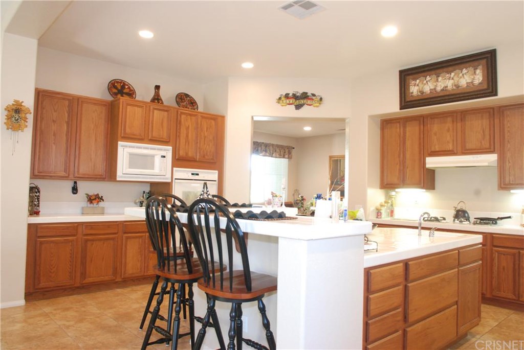 29373 Via Milagro, Valencia, CA 91354