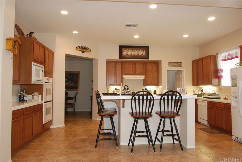 29373 Via Milagro, Valencia, CA 91354