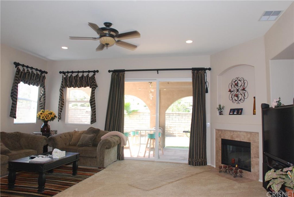 29373 Via Milagro, Valencia, CA 91354