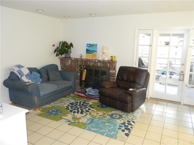 25668 Maravilla Court, Valencia, CA 91355