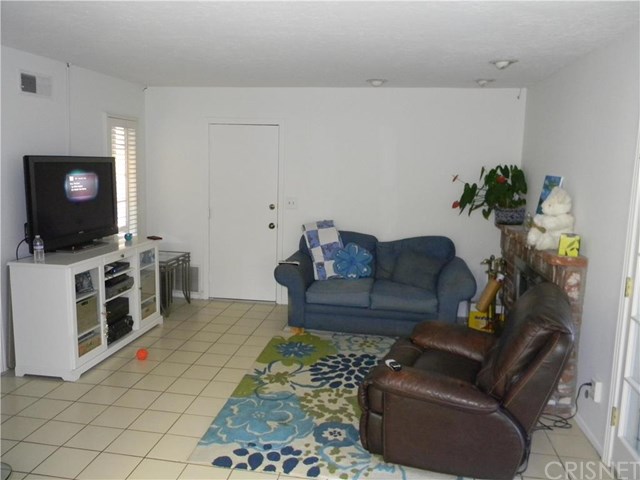 25668 Maravilla Court, Valencia, CA 91355