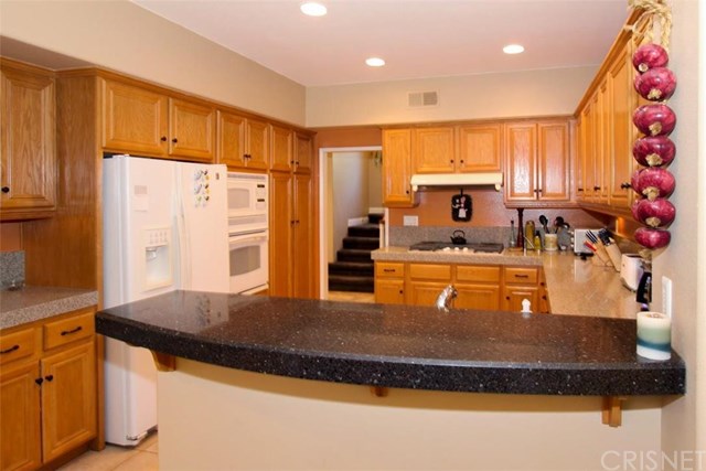 24614 AVIGNON, Valencia, CA 91355