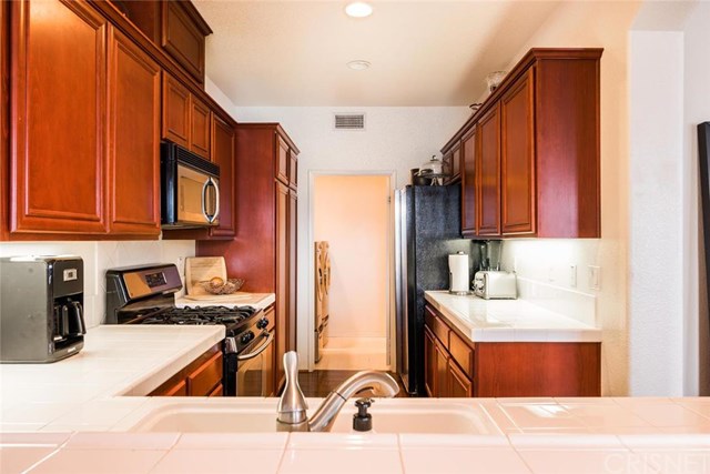 24330 Lorenzo Lane, Valencia, United States 91355