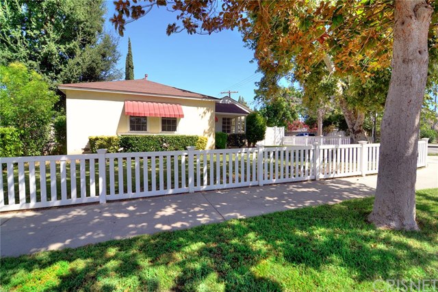 5350 Crebs Avenue, Tarzana, CA 91356