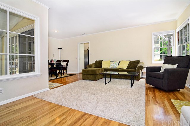 5350 Crebs Avenue, Tarzana, CA 91356